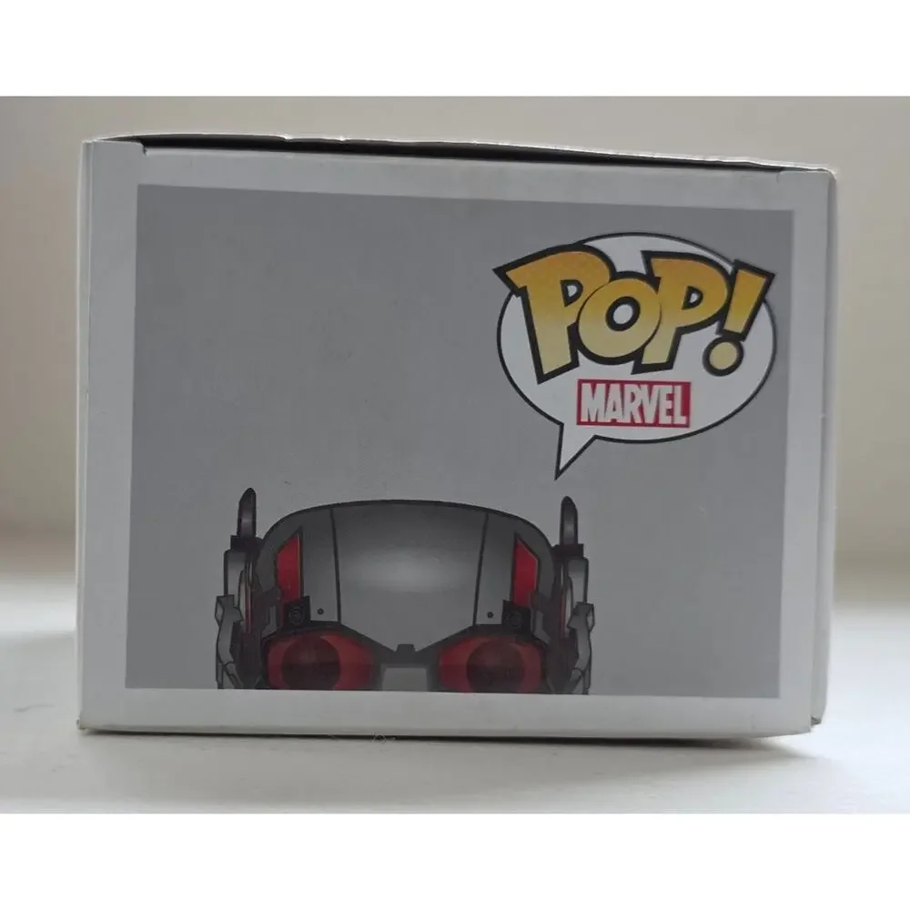 Funko POP Marvel ANT-MAN (Glow In The Dark) #85 Hot Topic Exclusive w/ protector - Picture 2 of 6